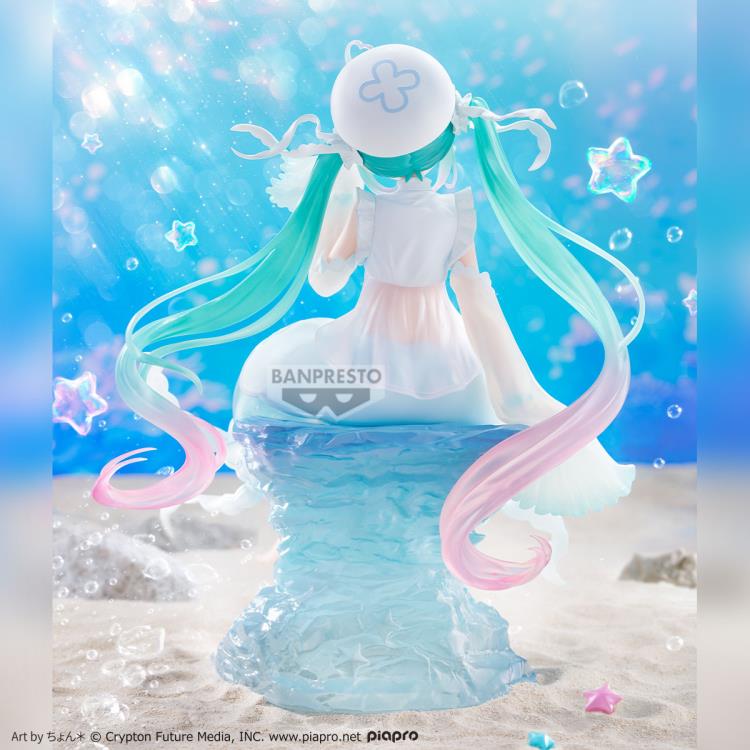 Bandai  Evolve Clearluxe Hatsune Miku (Jellyfish Ver)
