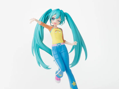 Sega Desktop Decorate Collection  Love Costume Ver  Hatsune Miku Figurin